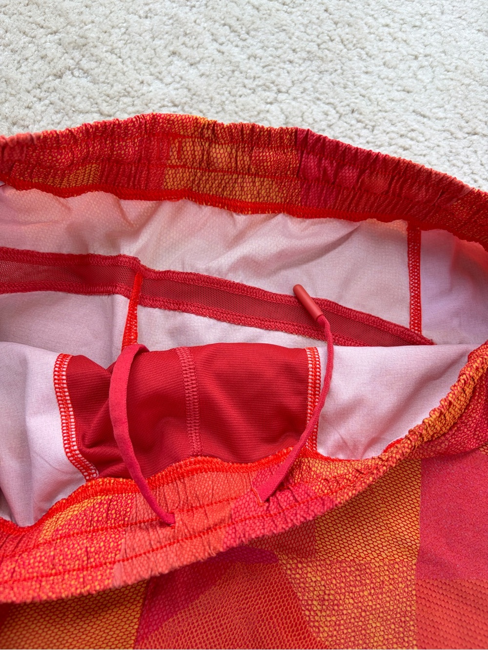 Lululemon Men’s Size Medium Pace Breaker Shorts Linerless 7” in Mesh Mash Orange - Picture 8 of 12